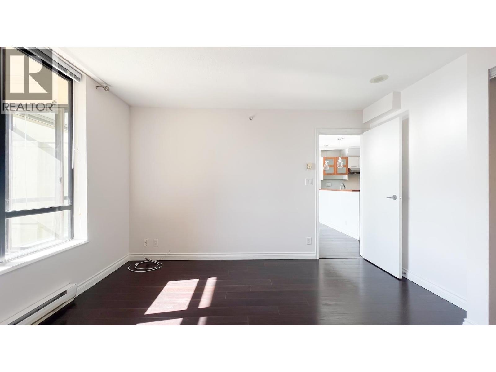 816 7831 Westminster Highway Property Photo 13