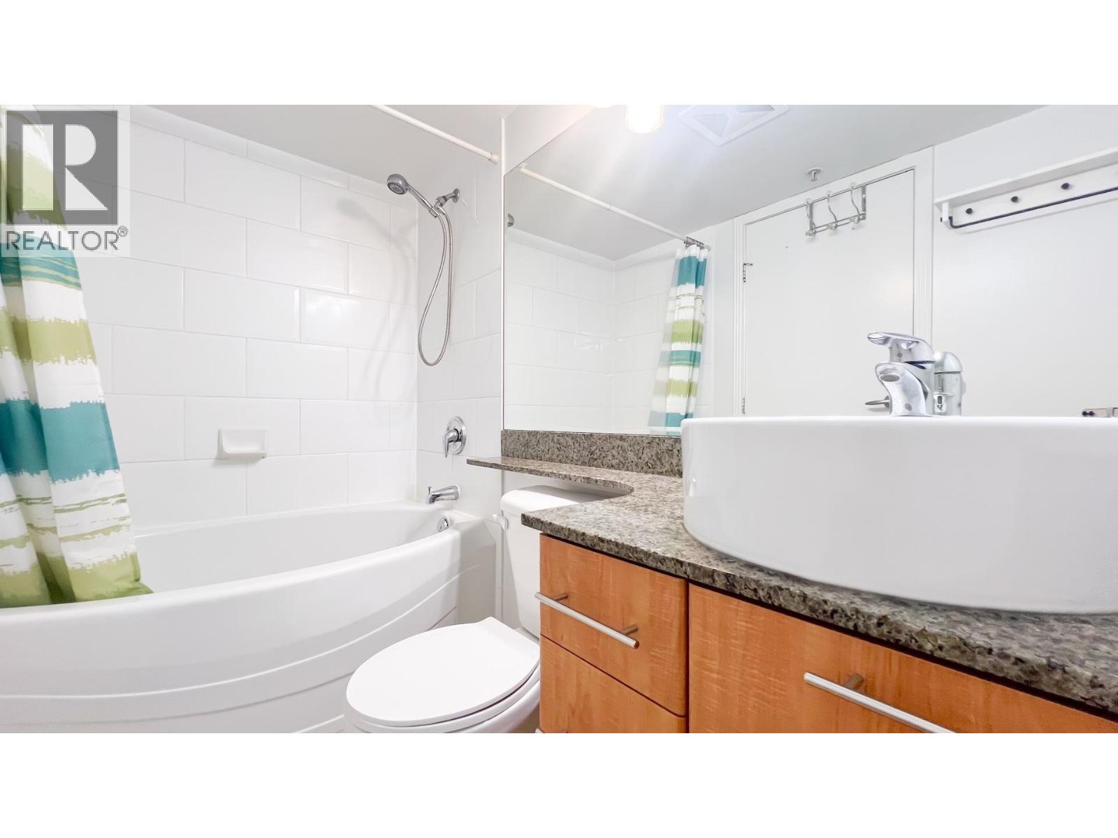 816 7831 Westminster Highway Property Photo 14