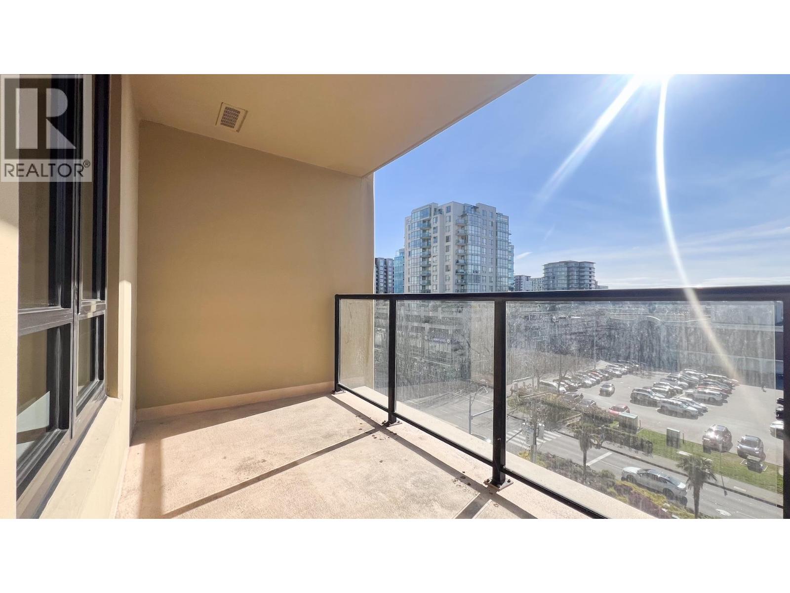 816 7831 Westminster Highway Property Photo 16