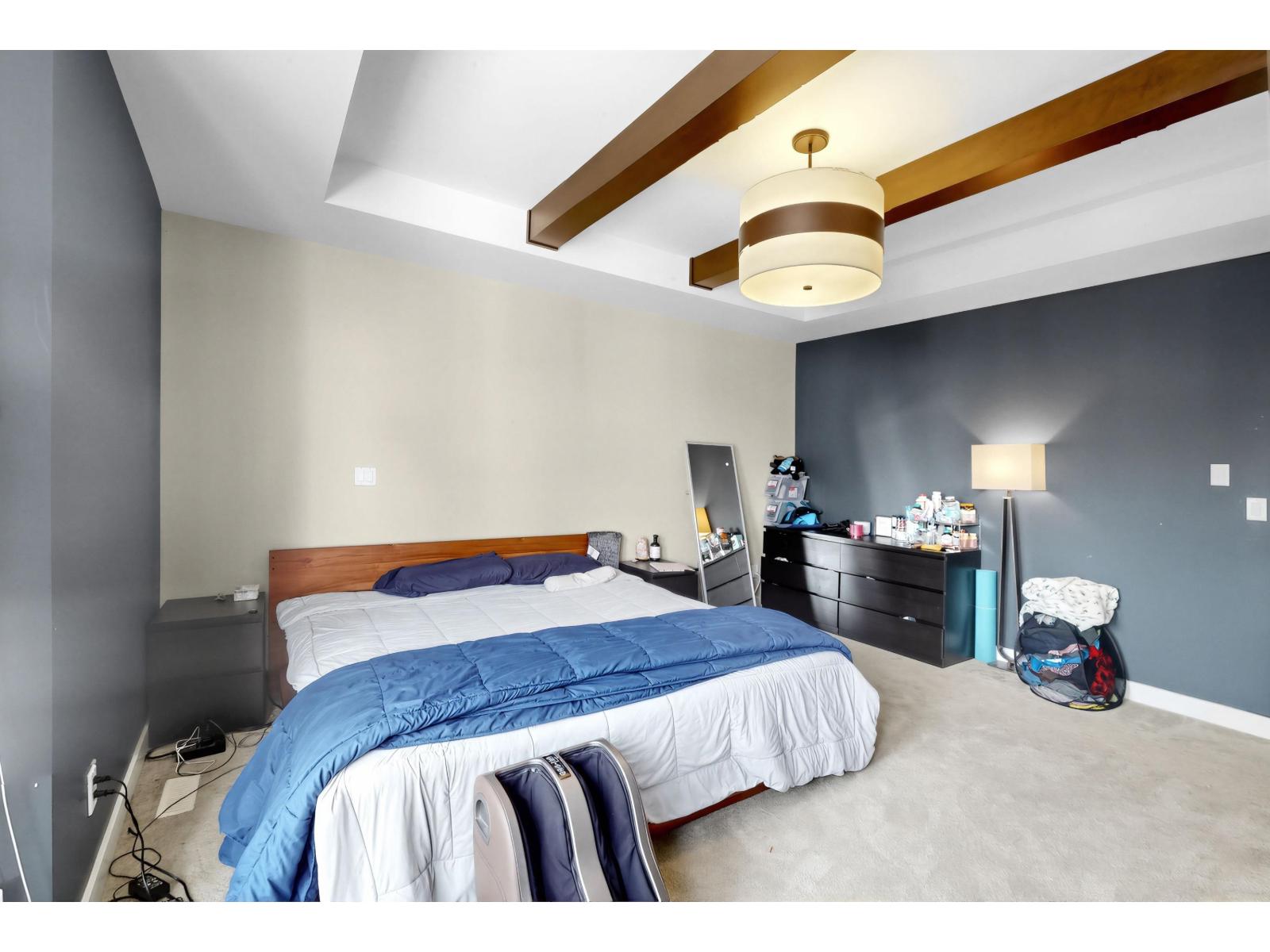 34 15977 26 Avenue Property Photo 11