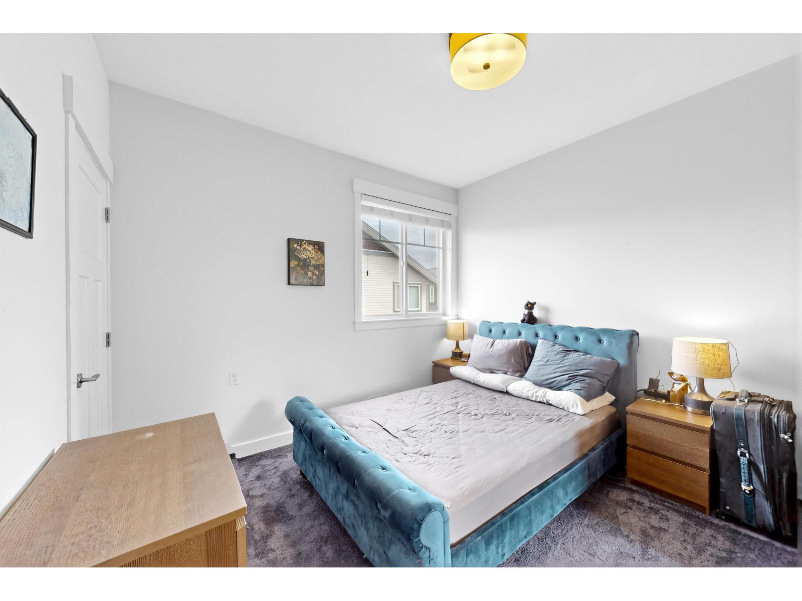 34 15977 26 Avenue Property Photo 18