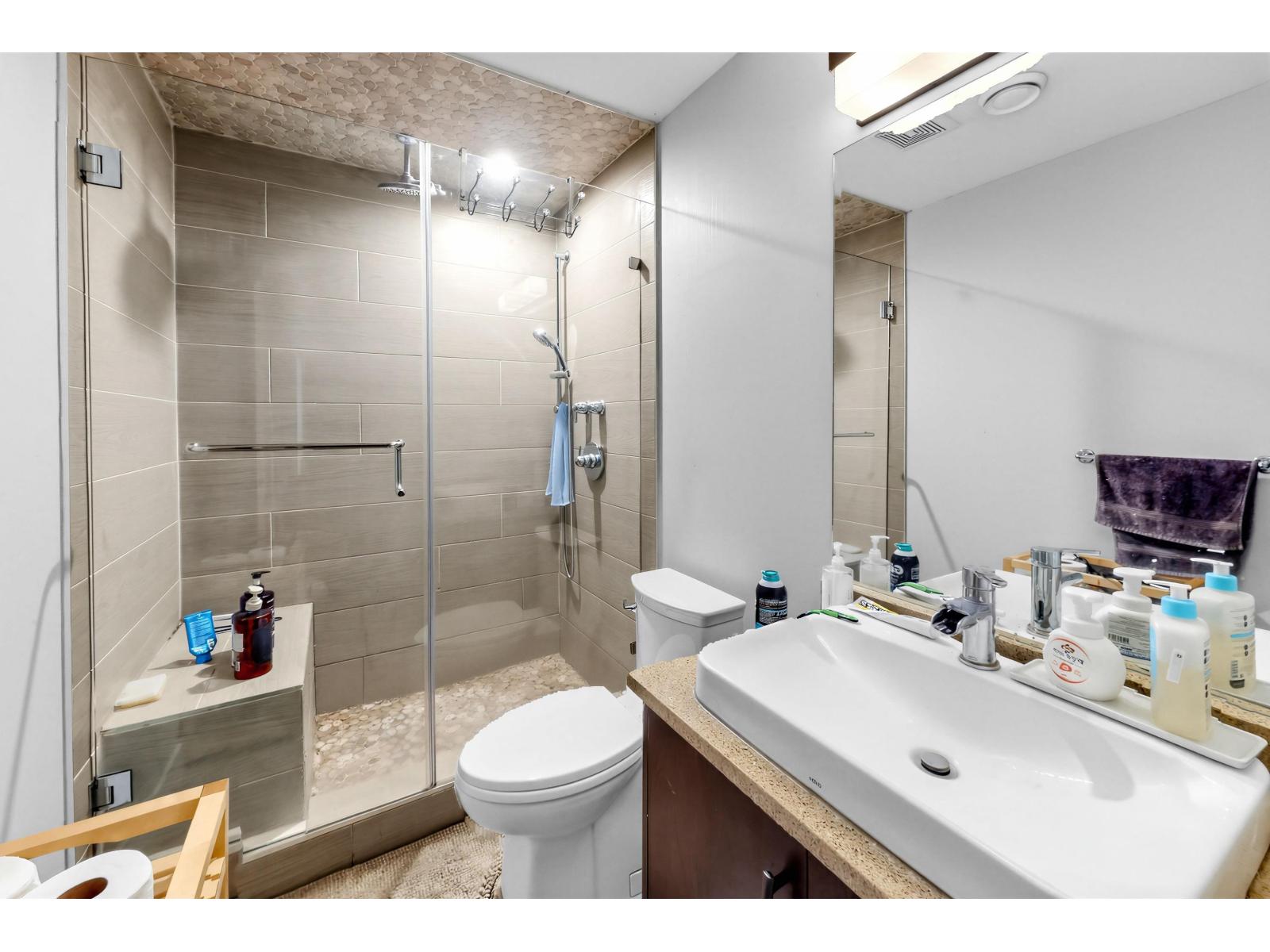 34 15977 26 Avenue Property Photo 21