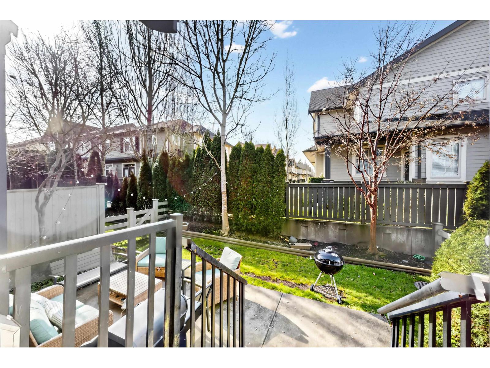 34 15977 26 Avenue Property Photo 31