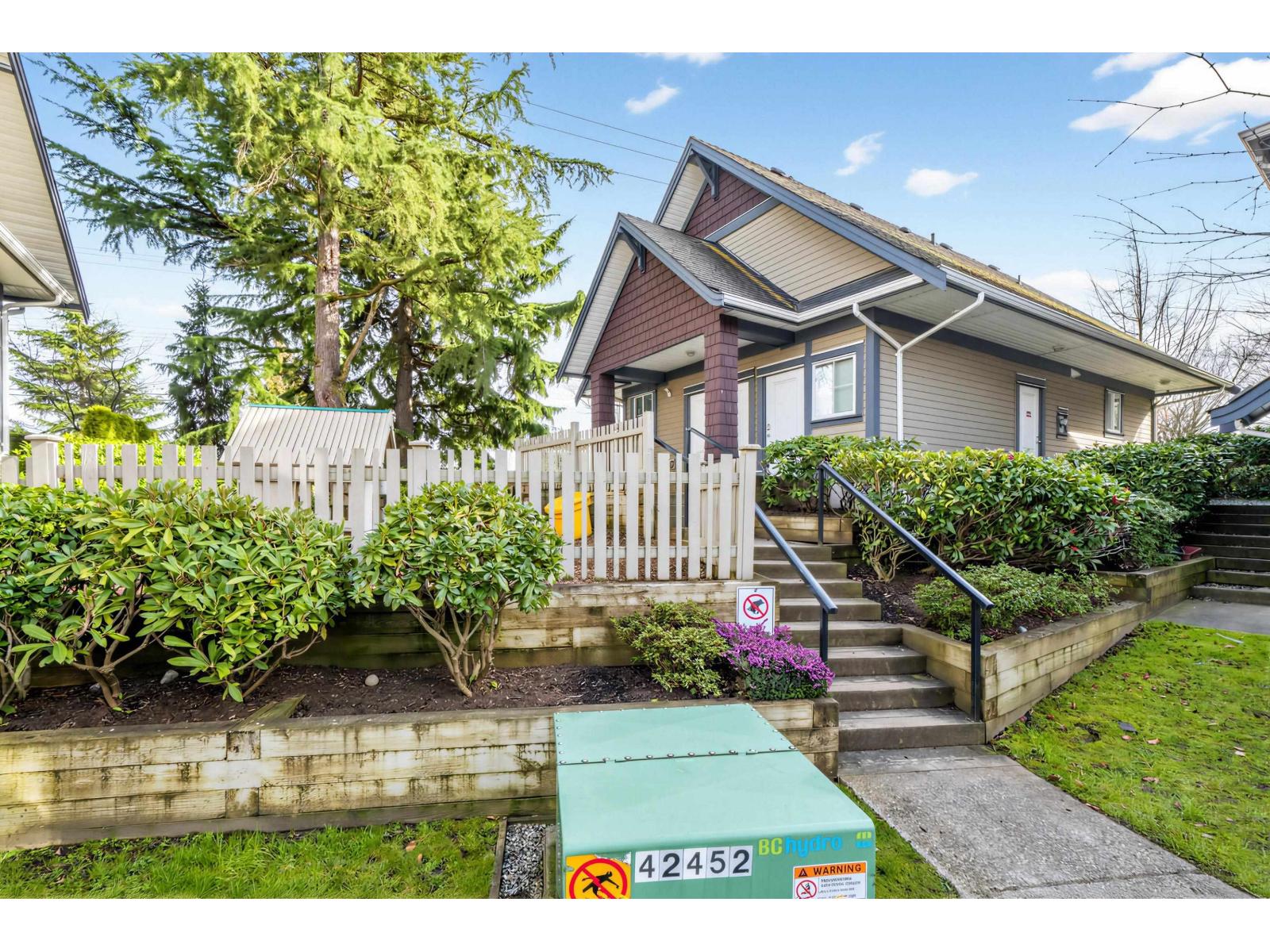 34 15977 26 Avenue Property Photo 37