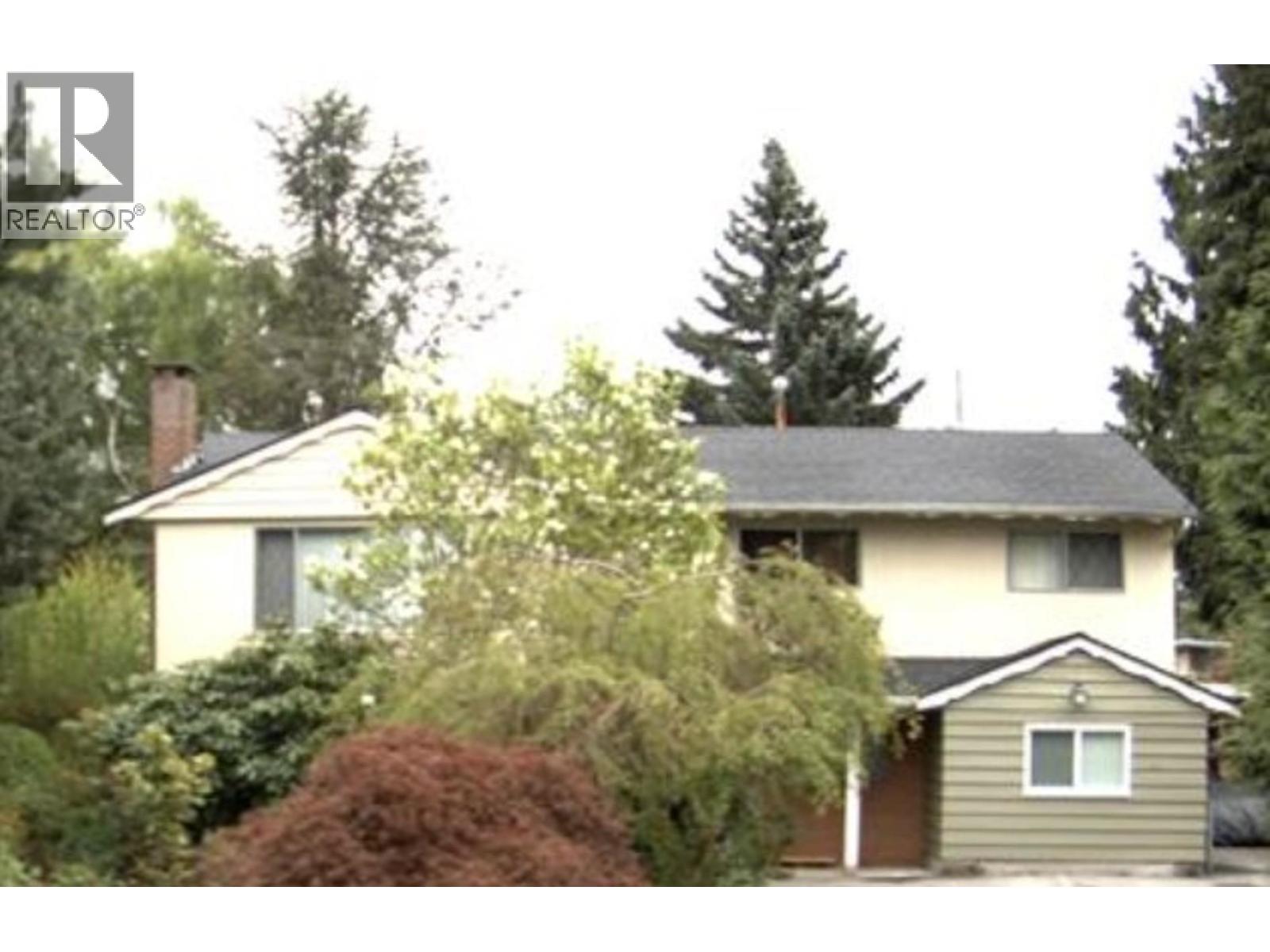8915 Cook Crescent Property Photo 1