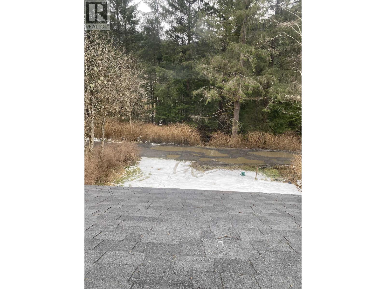 843-845 Comox Avenue Property Photo 12