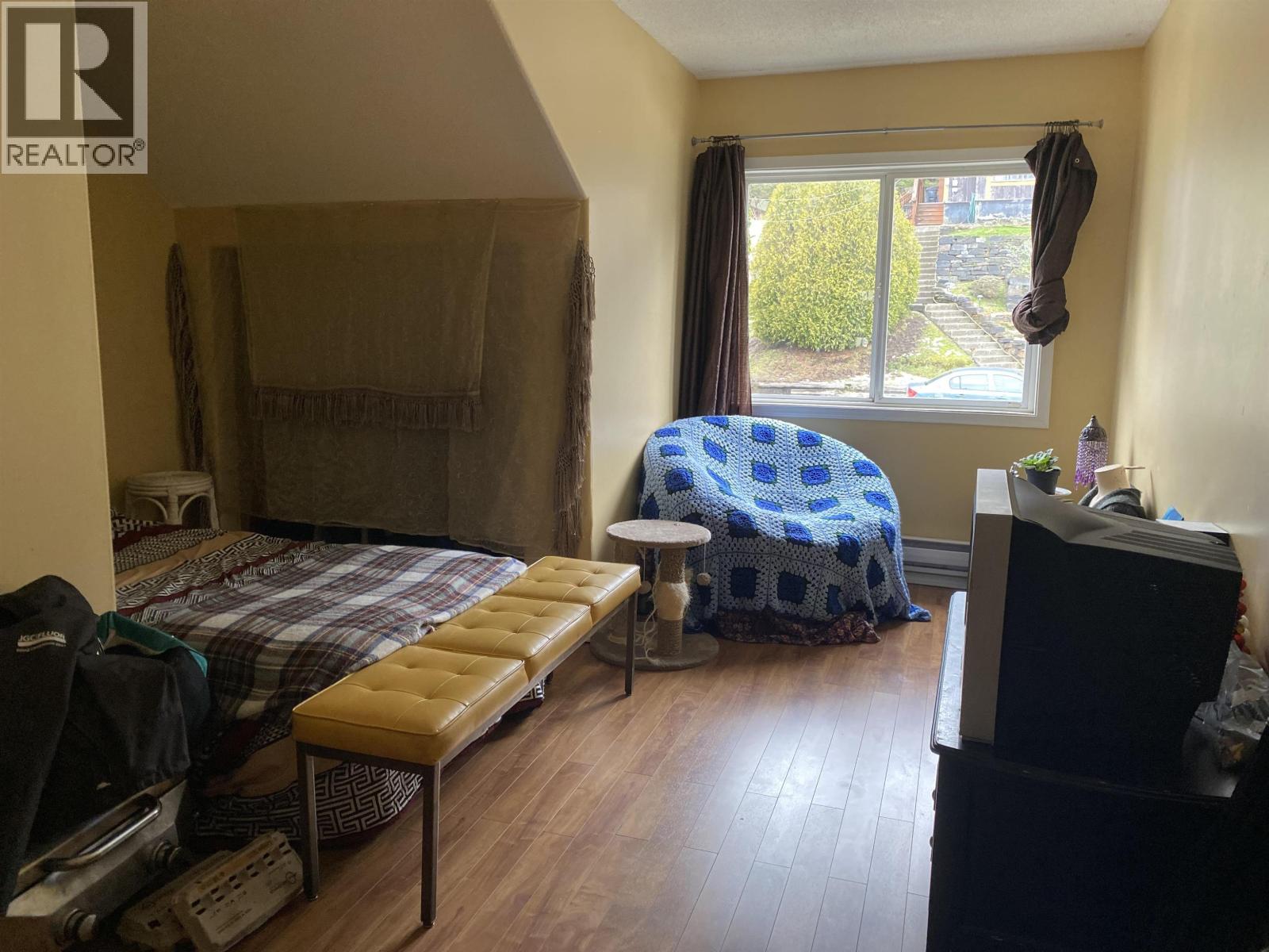 843-845 Comox Avenue Property Photo 14