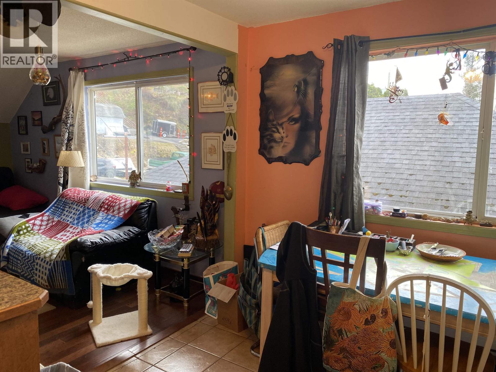 843-845 Comox Avenue Property Photo 18