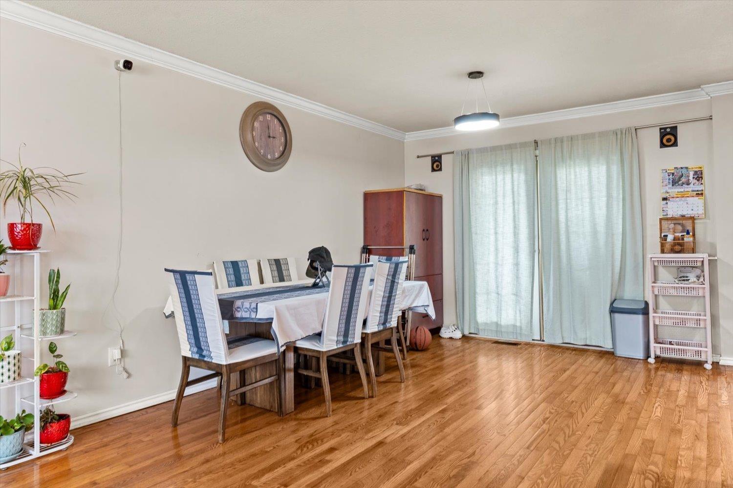 6611 Reid Road Property Photo 8