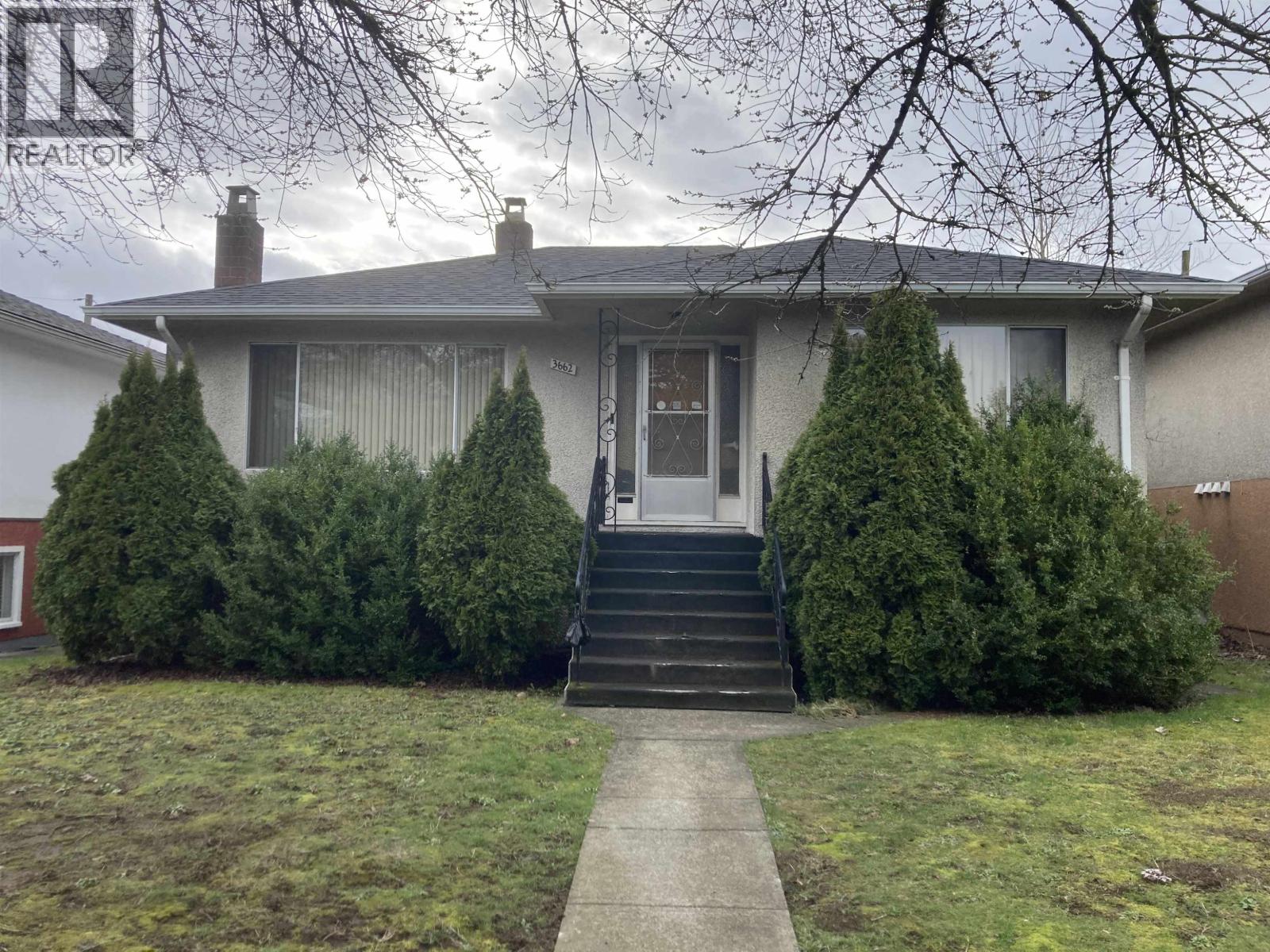 3662 E 25th Avenue Property Photo 1