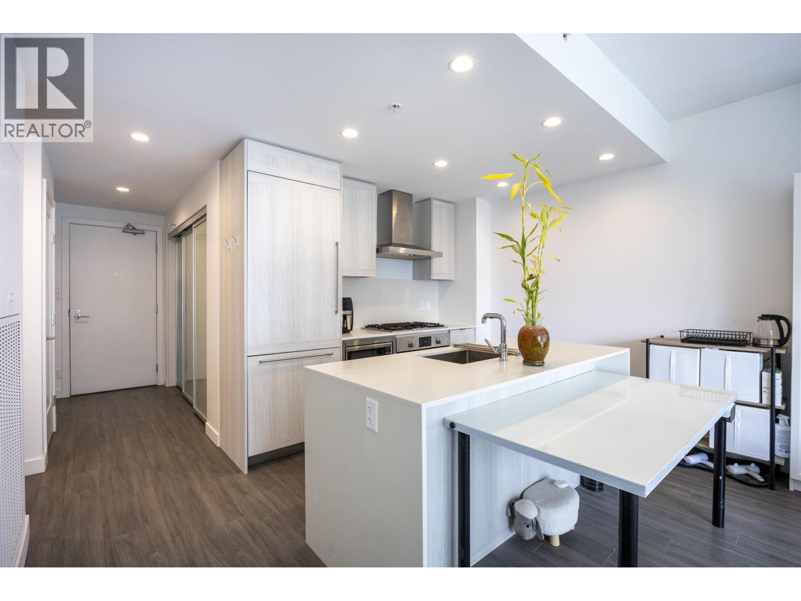 1505 2311 Beta Avenue Property Photo 8