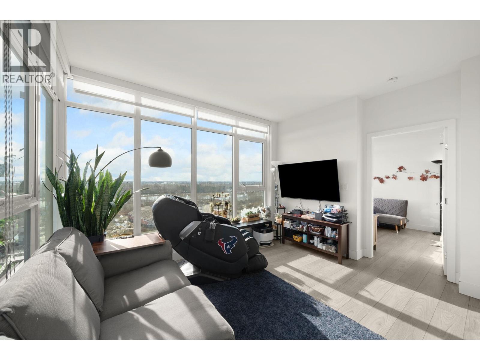 1405 3581 E Kent Avenue North Property Photo 5