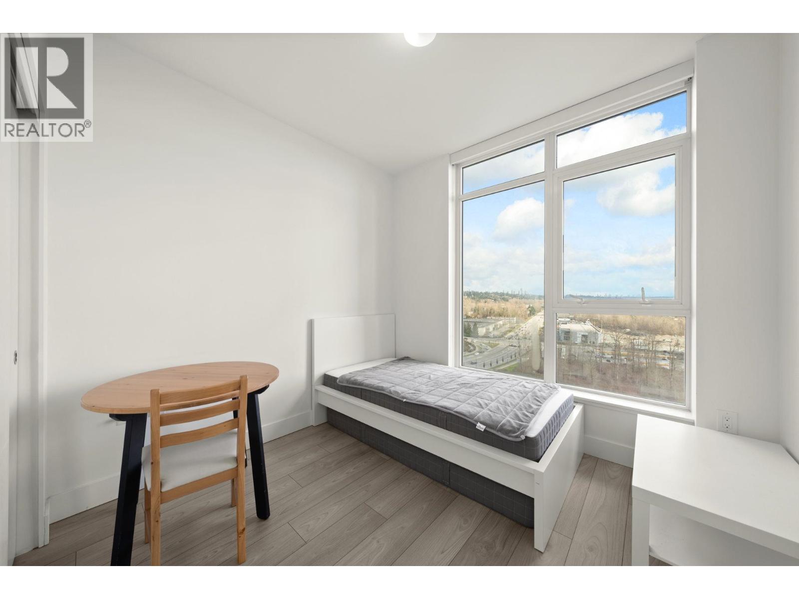 1405 3581 E Kent Avenue North Property Photo 10