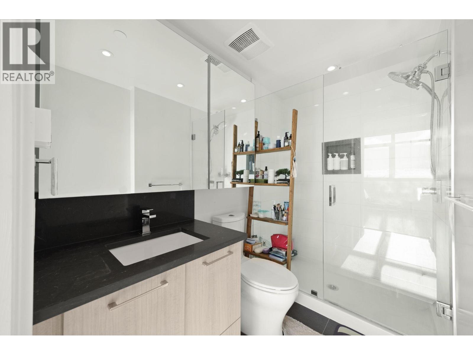 1405 3581 E Kent Avenue North Property Photo 14