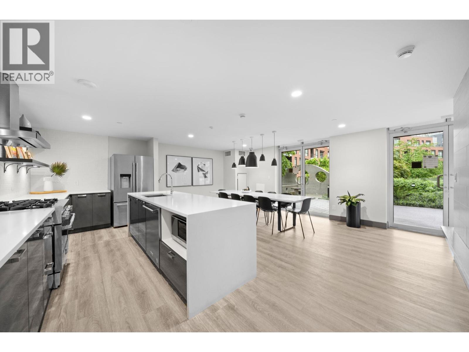 1405 3581 E Kent Avenue North Property Photo 23