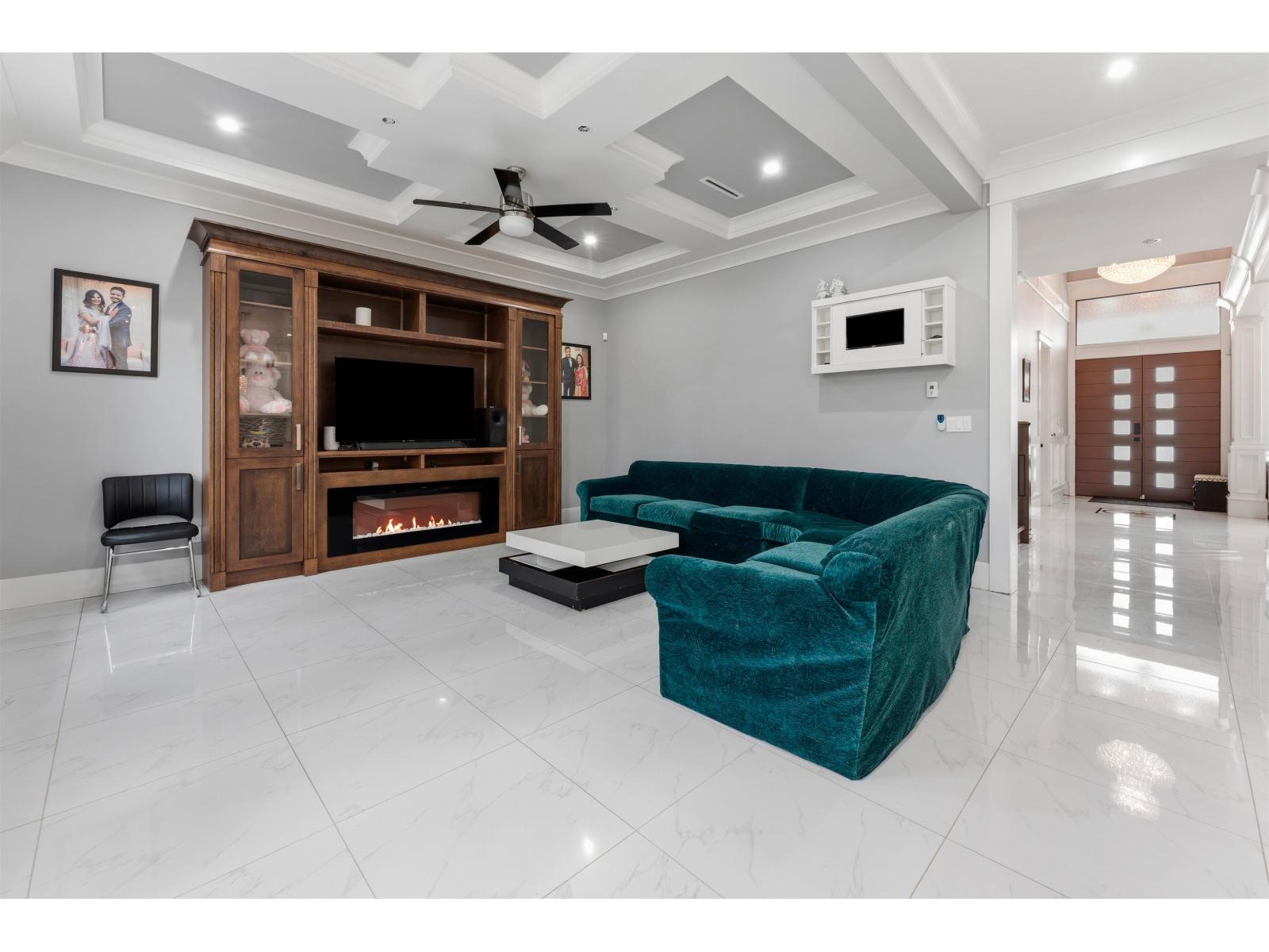 7818 127 Street Property Photo 12