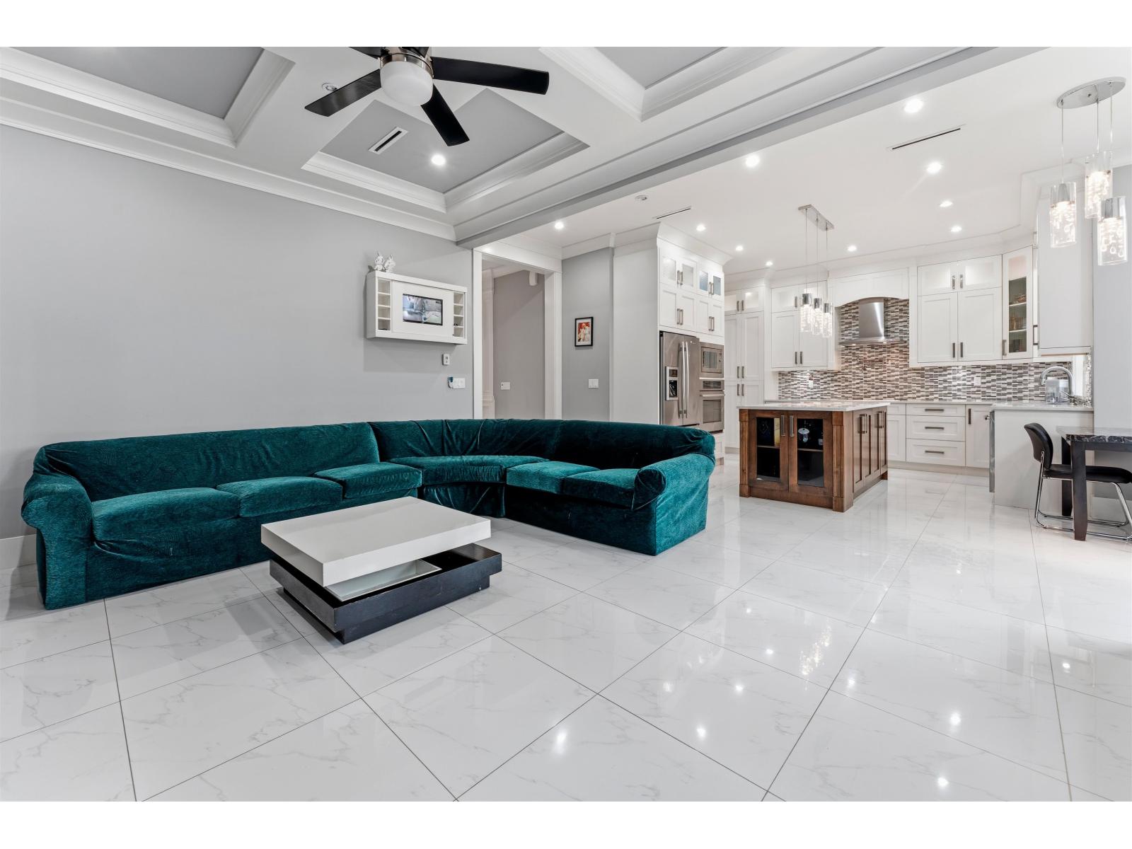 7818 127 Street Property Photo 13