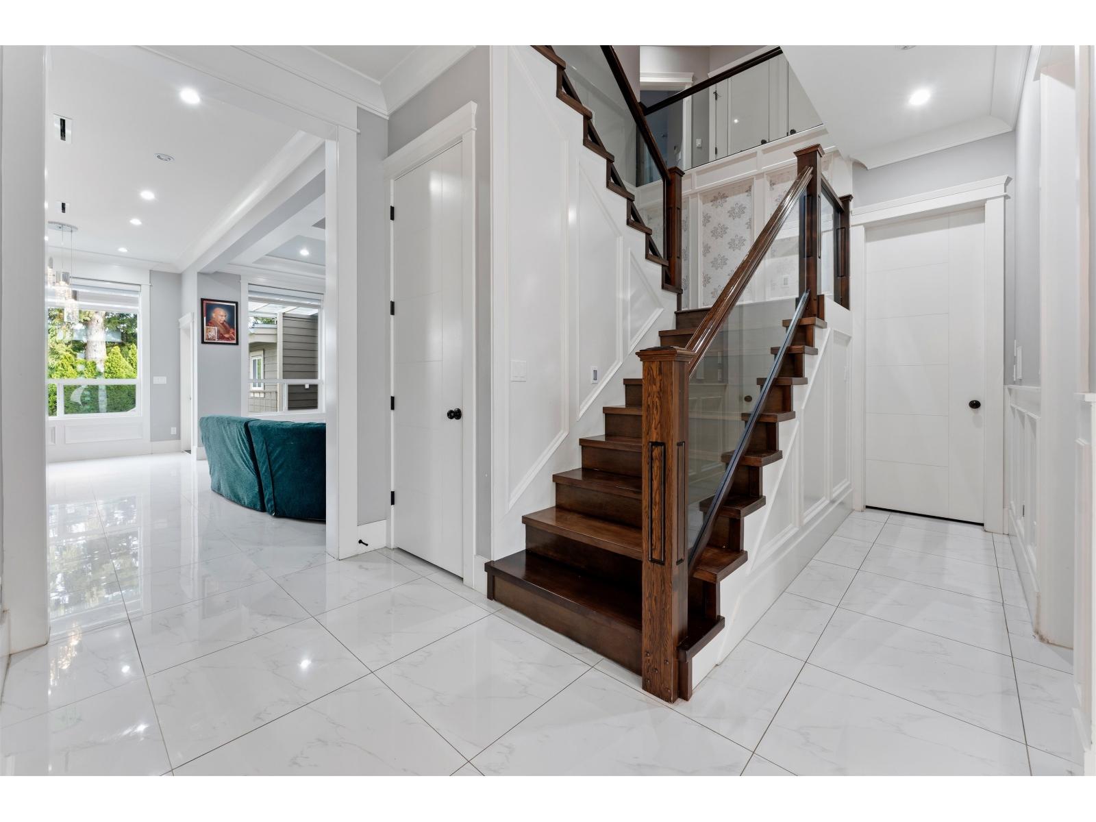 7818 127 Street Property Photo 15