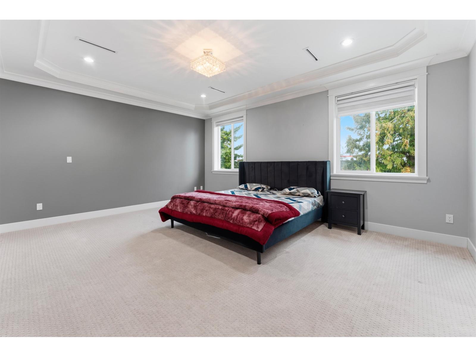 7818 127 Street Property Photo 17