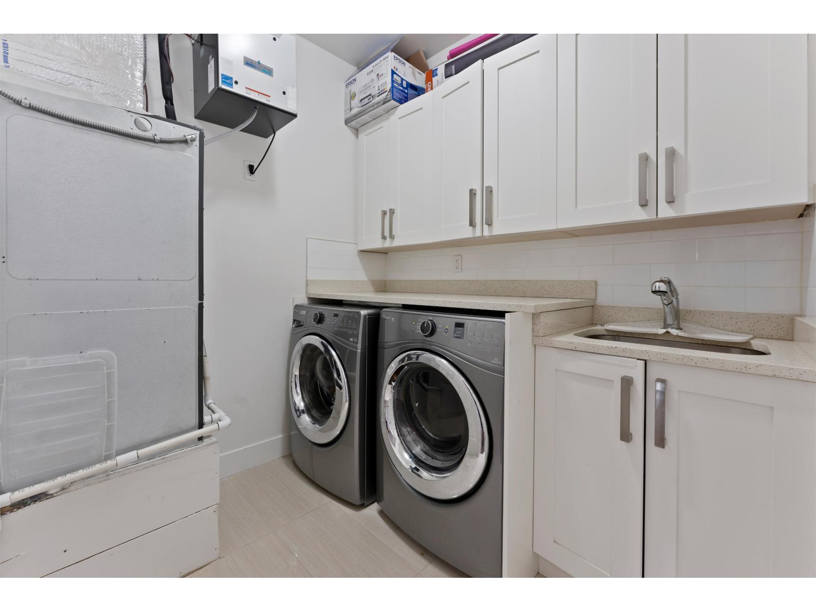 7818 127 Street Property Photo 30