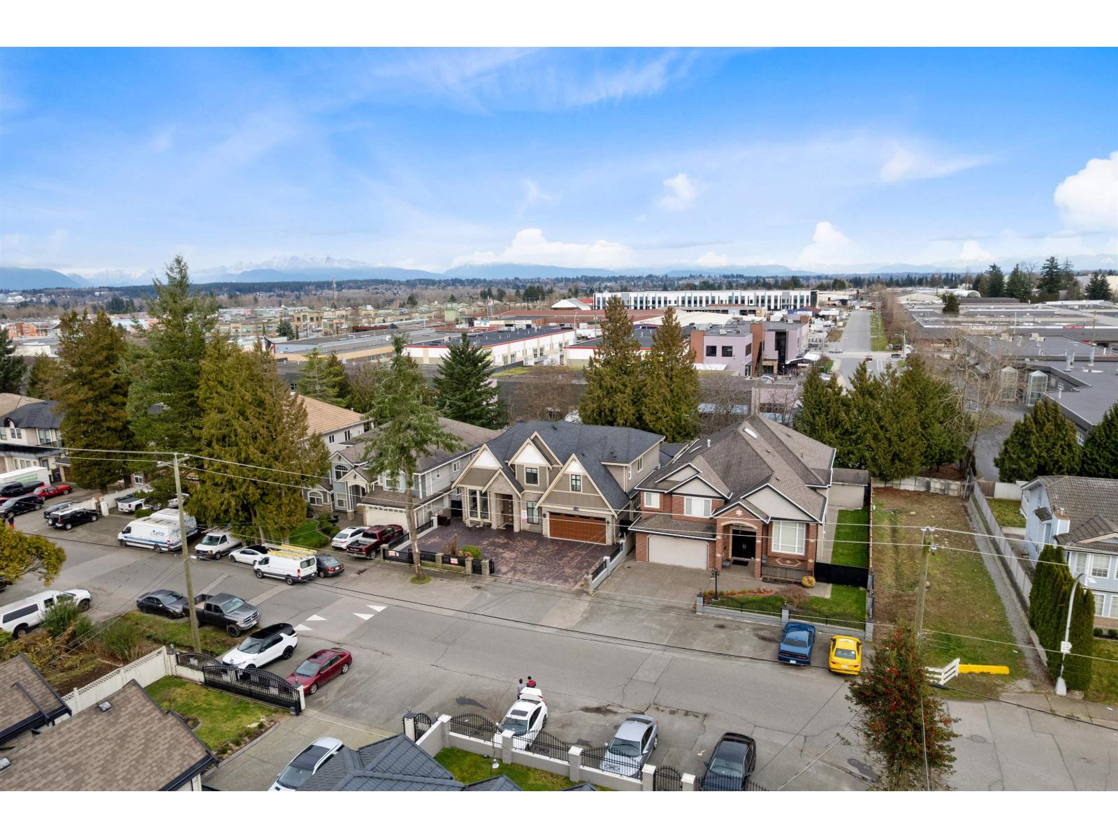 7818 127 Street Property Photo 36