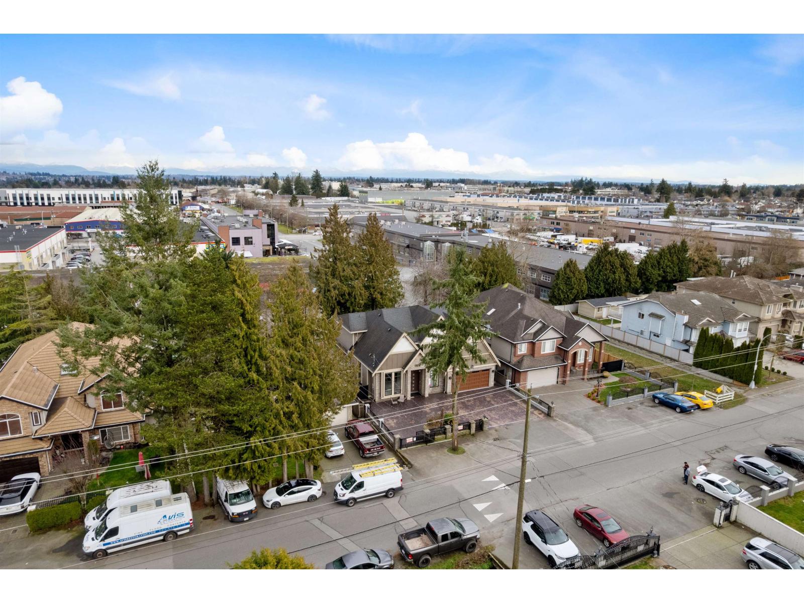 7818 127 Street Property Photo 37
