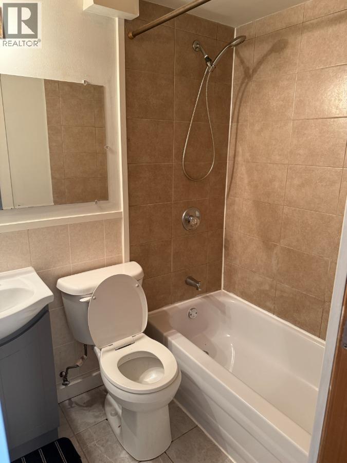 301 E 41st Avenue Property Photo 7