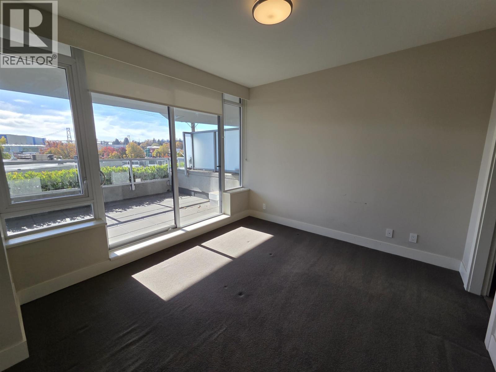 100 888 Arthur Erickson Place Property Photo 6