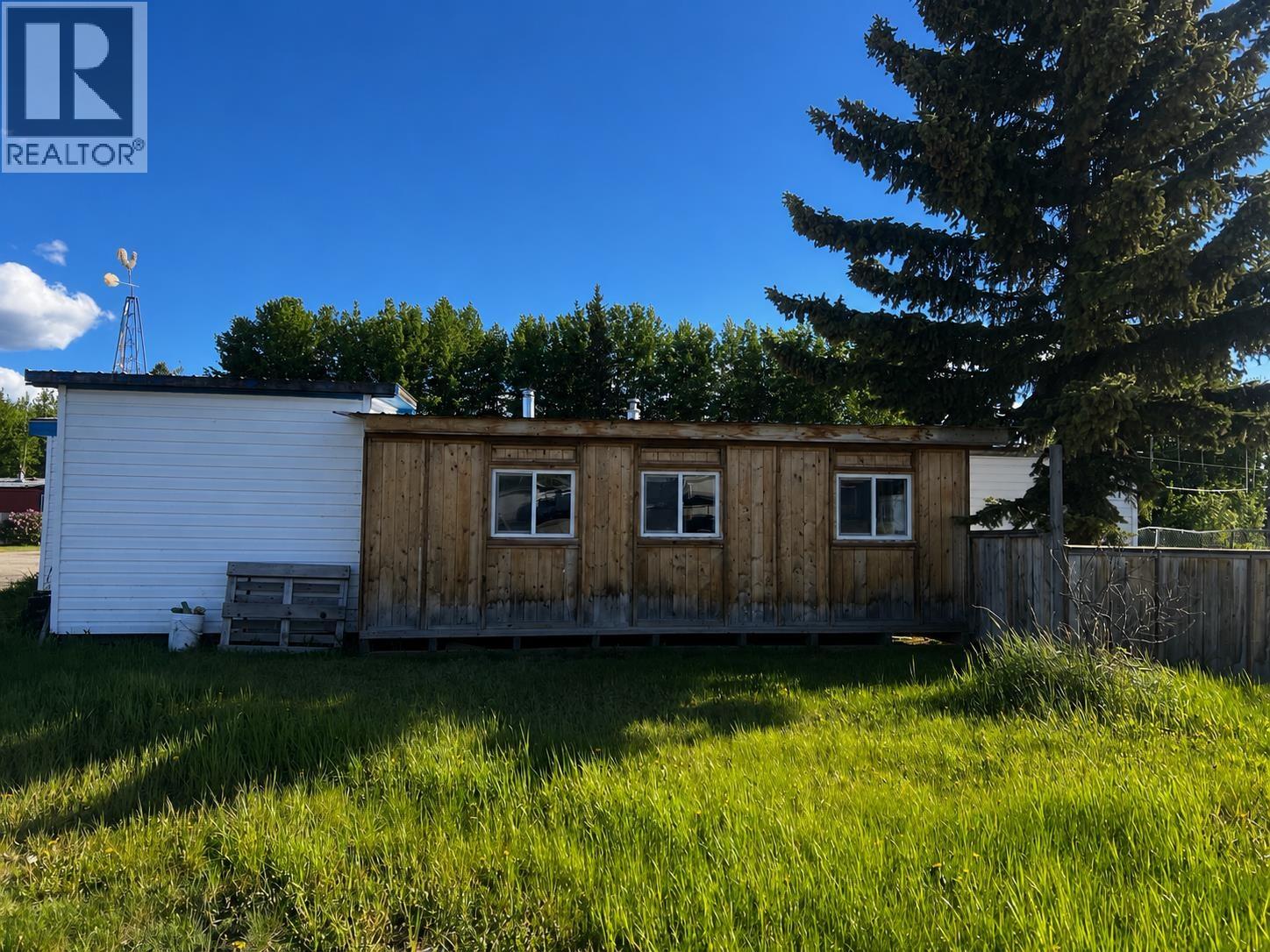30 44 Endako Avenue Property Photo 4