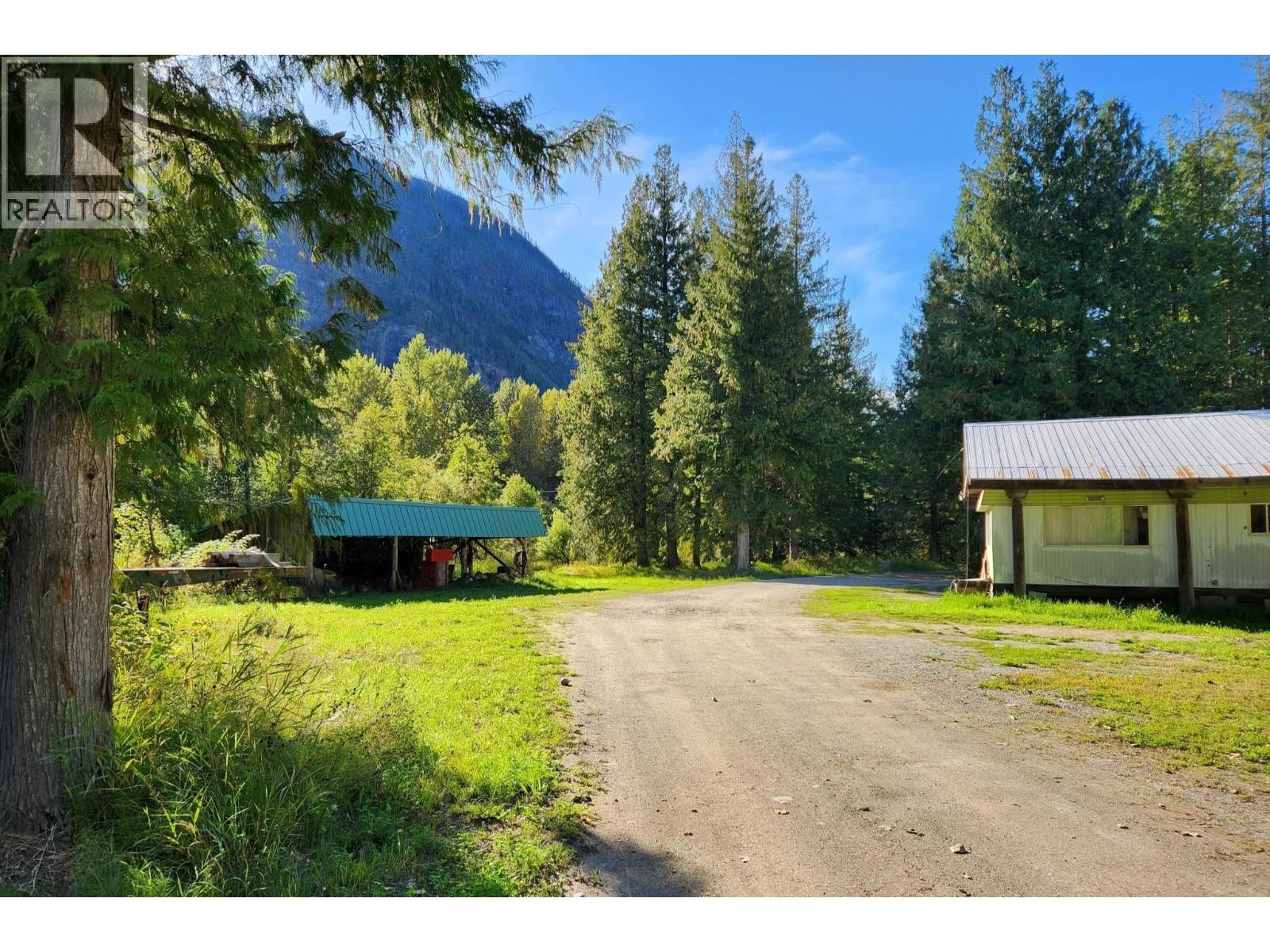 9304 Upper Lillooet River Fsr Property Photo 2