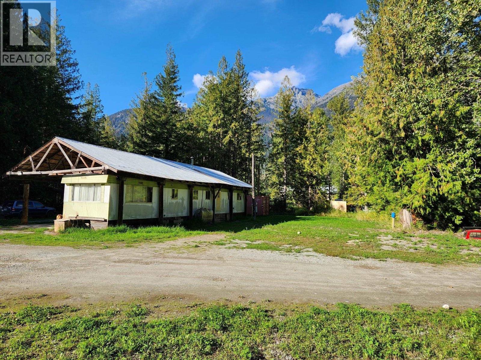 9304 Upper Lillooet River Fsr Property Photo 3