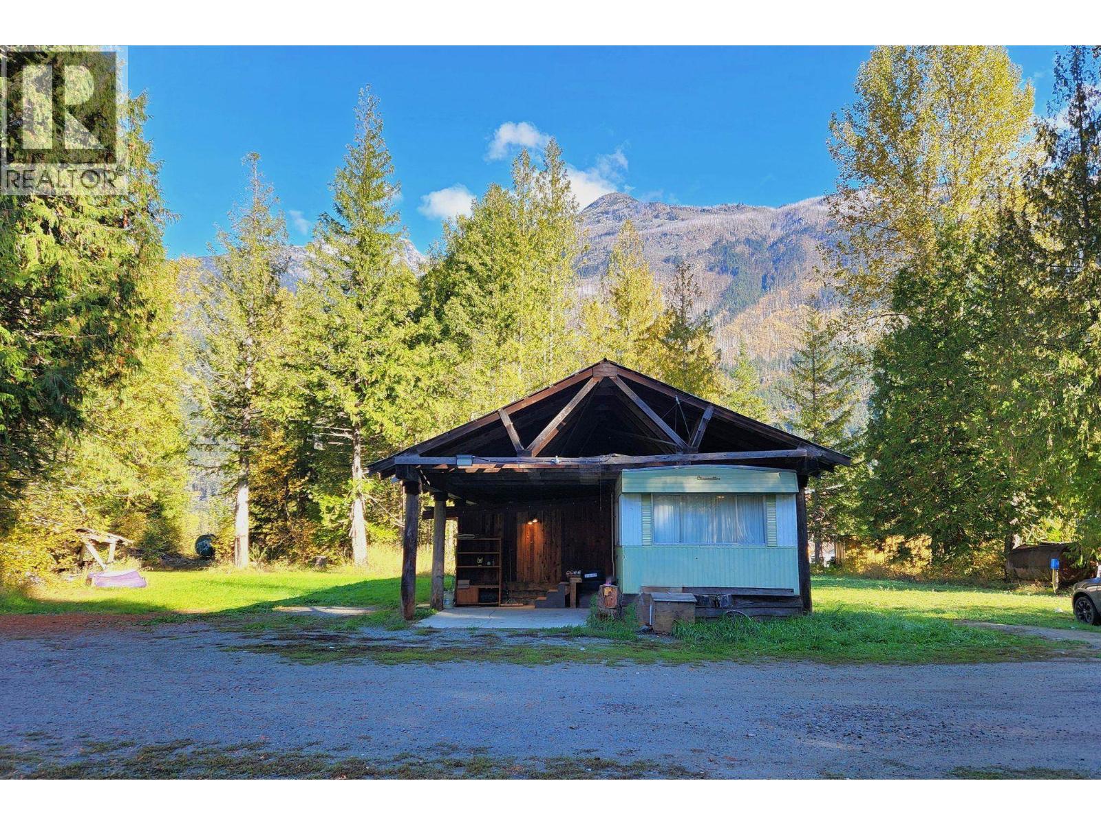 9304 Upper Lillooet River Fsr Property Photo 11