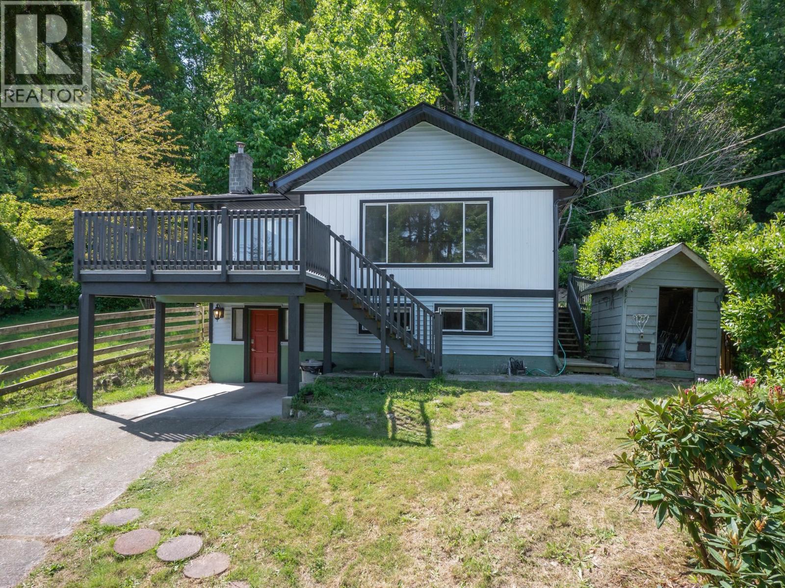 642 GOWER POINT ROAD Property Photo 1