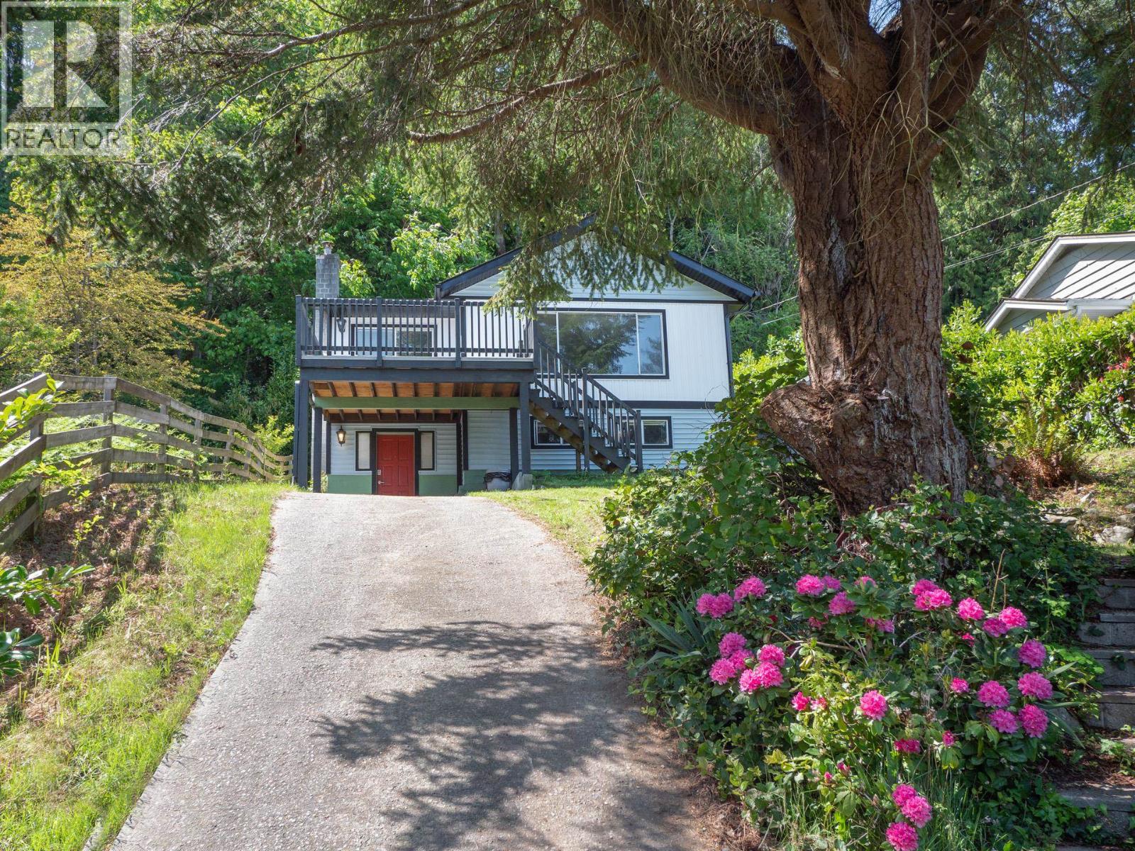 642 Gower Point Road Property Photo 4