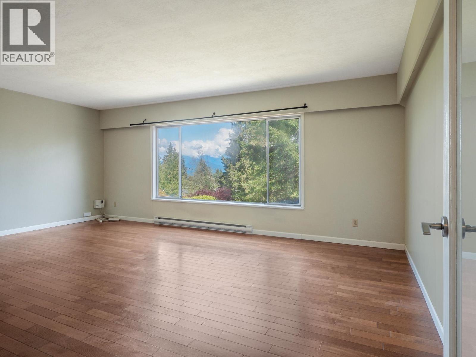 642 Gower Point Road Property Photo 8