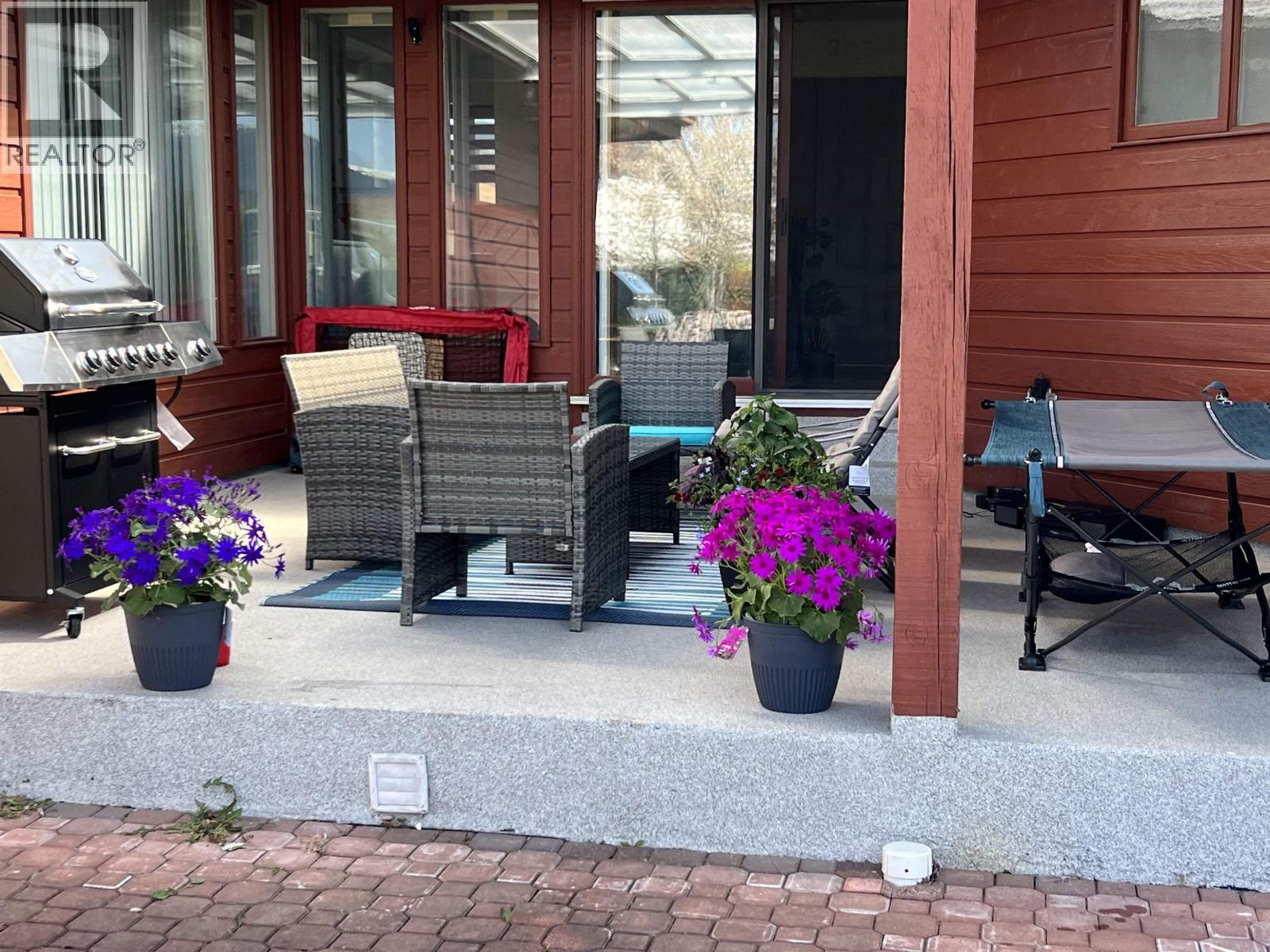 8 Meldrum Street Property Photo 3