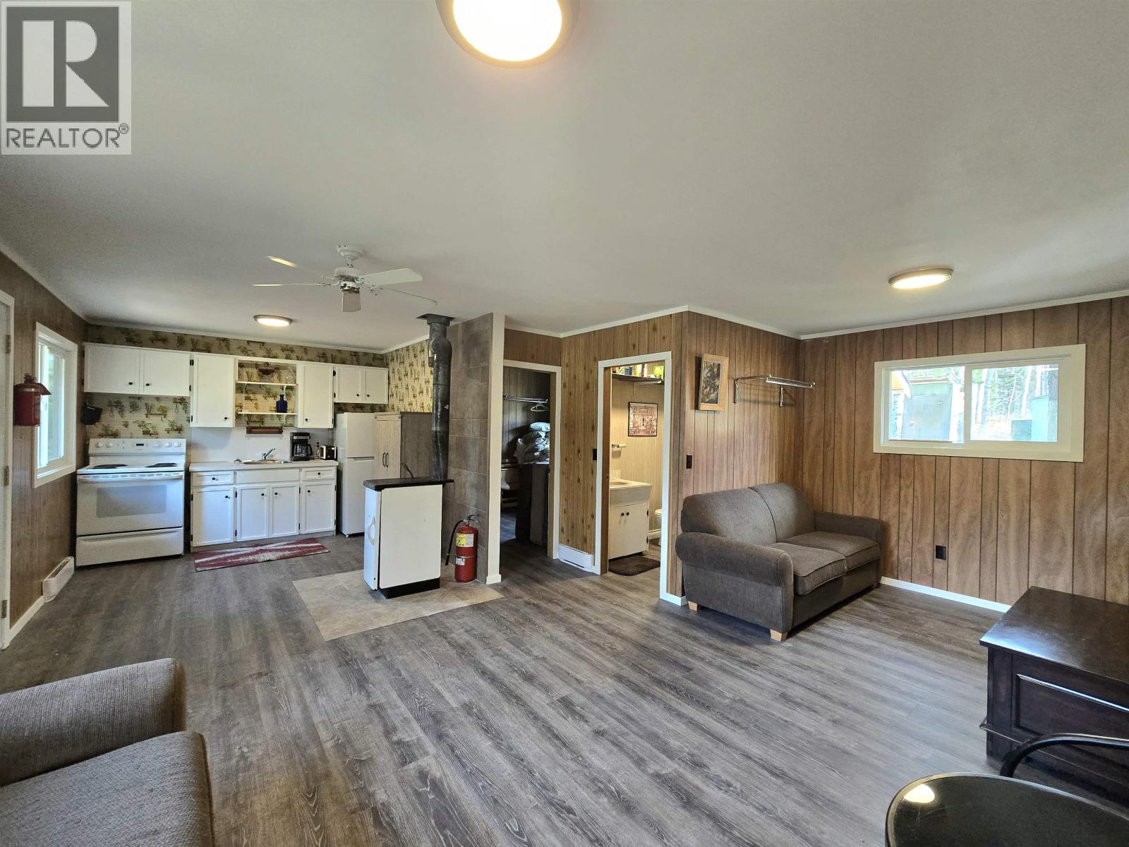 762 S Green Lake Road Property Photo 3