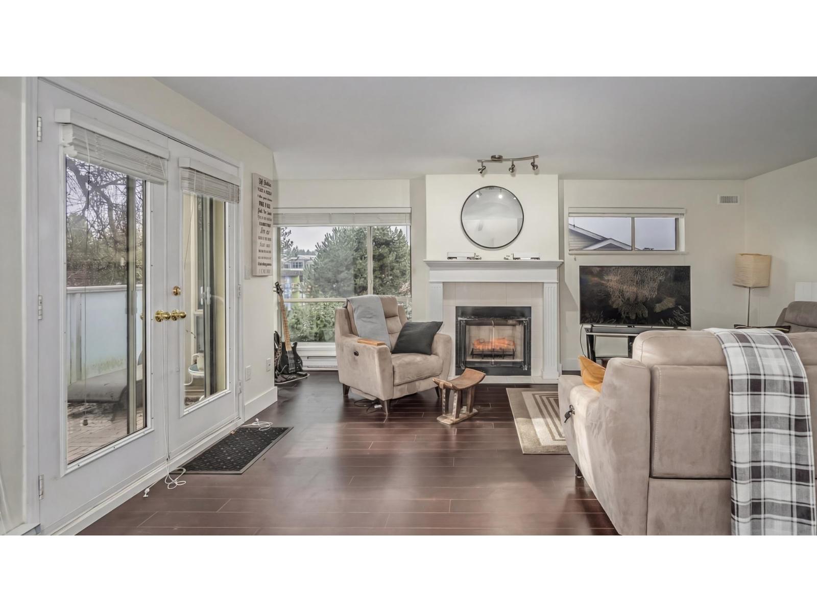 12 33682 Marshall Road Property Photo 4