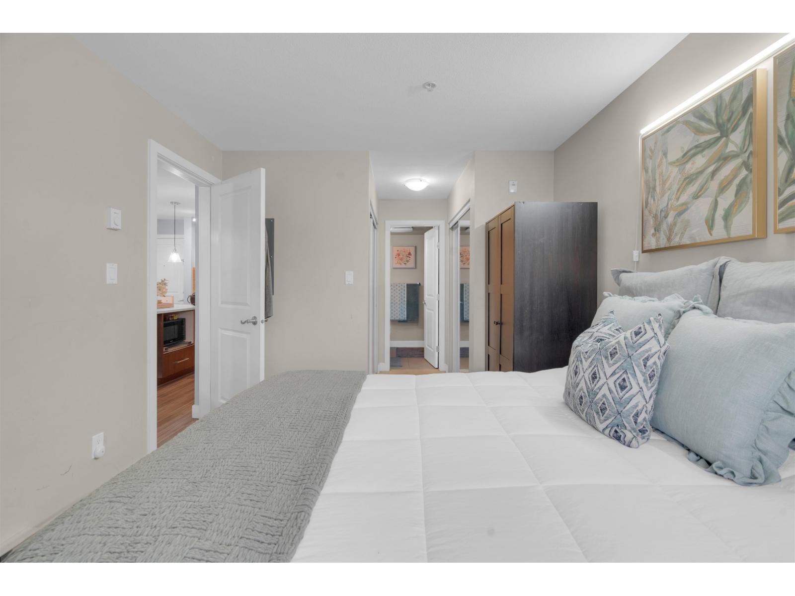352 15850 26 Avenue Property Photo 9