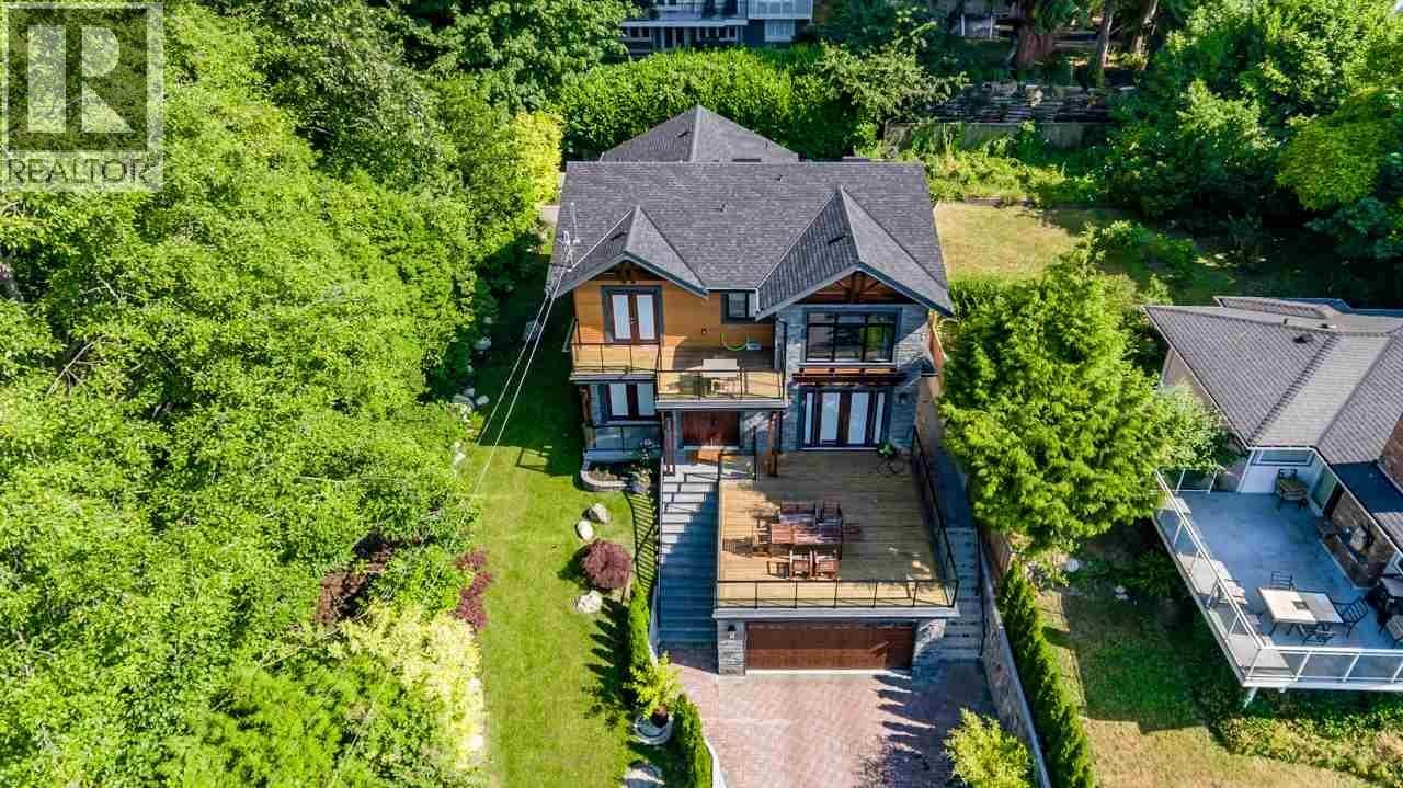 2479 Ottawa Avenue Property Photo 2