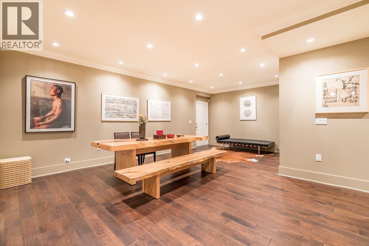 2479 Ottawa Avenue Property Photo 16