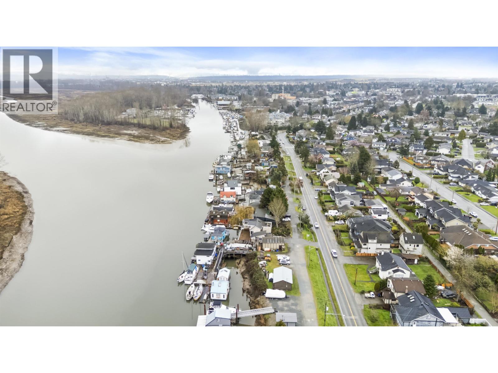 4505 W River Road Property Photo 2