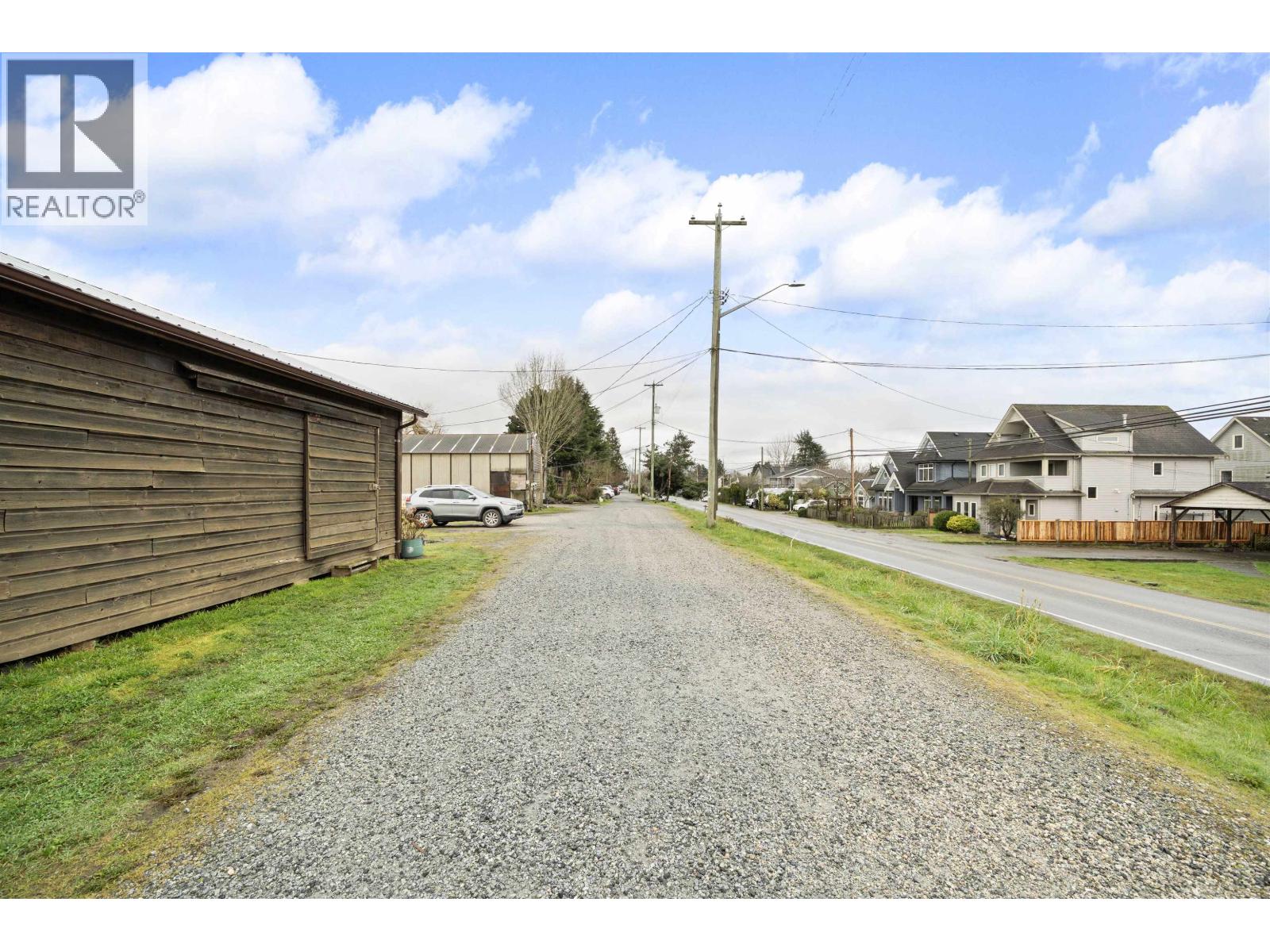 4505 W River Road Property Photo 12