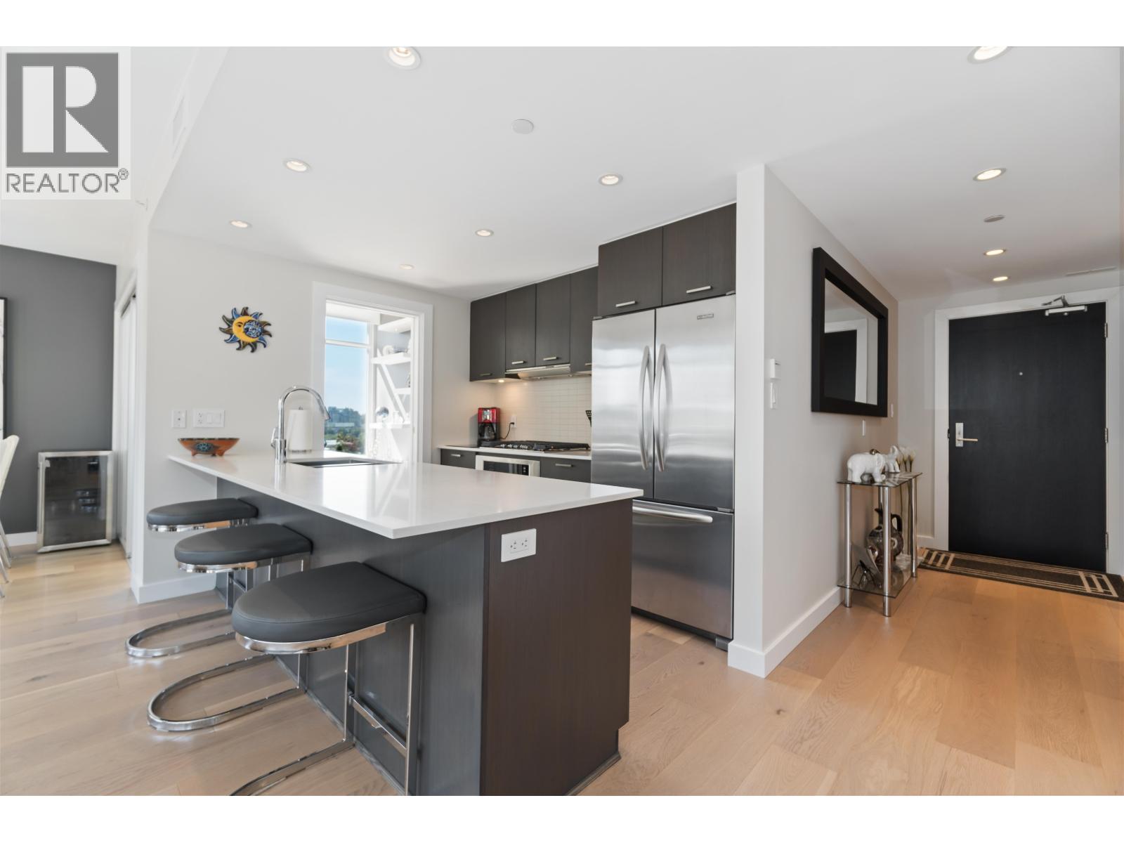 1205 1372 Seymour Street Property Photo 11