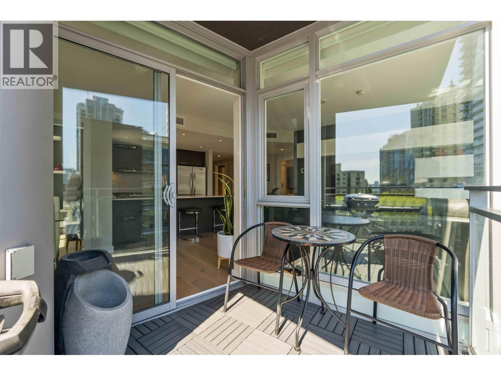 1205 1372 Seymour Street Property Photo 25