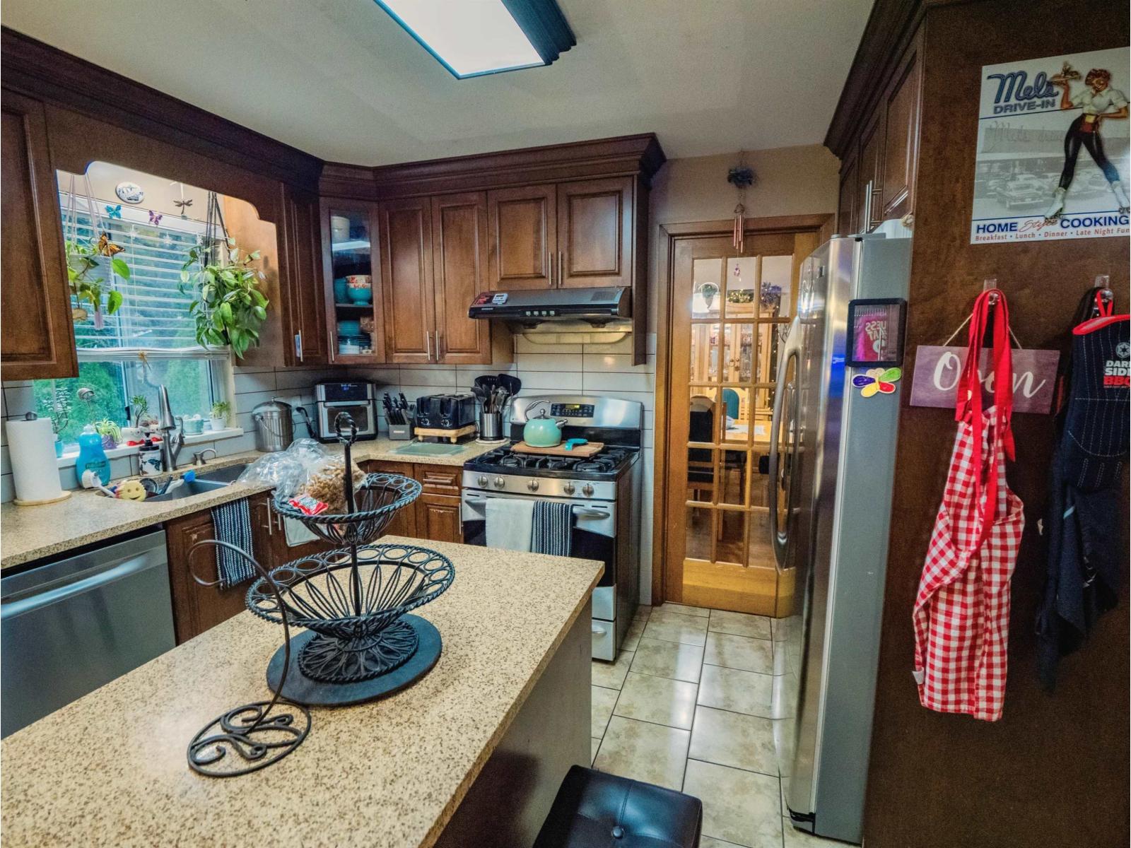 18961 60b Avenue Property Photo 4