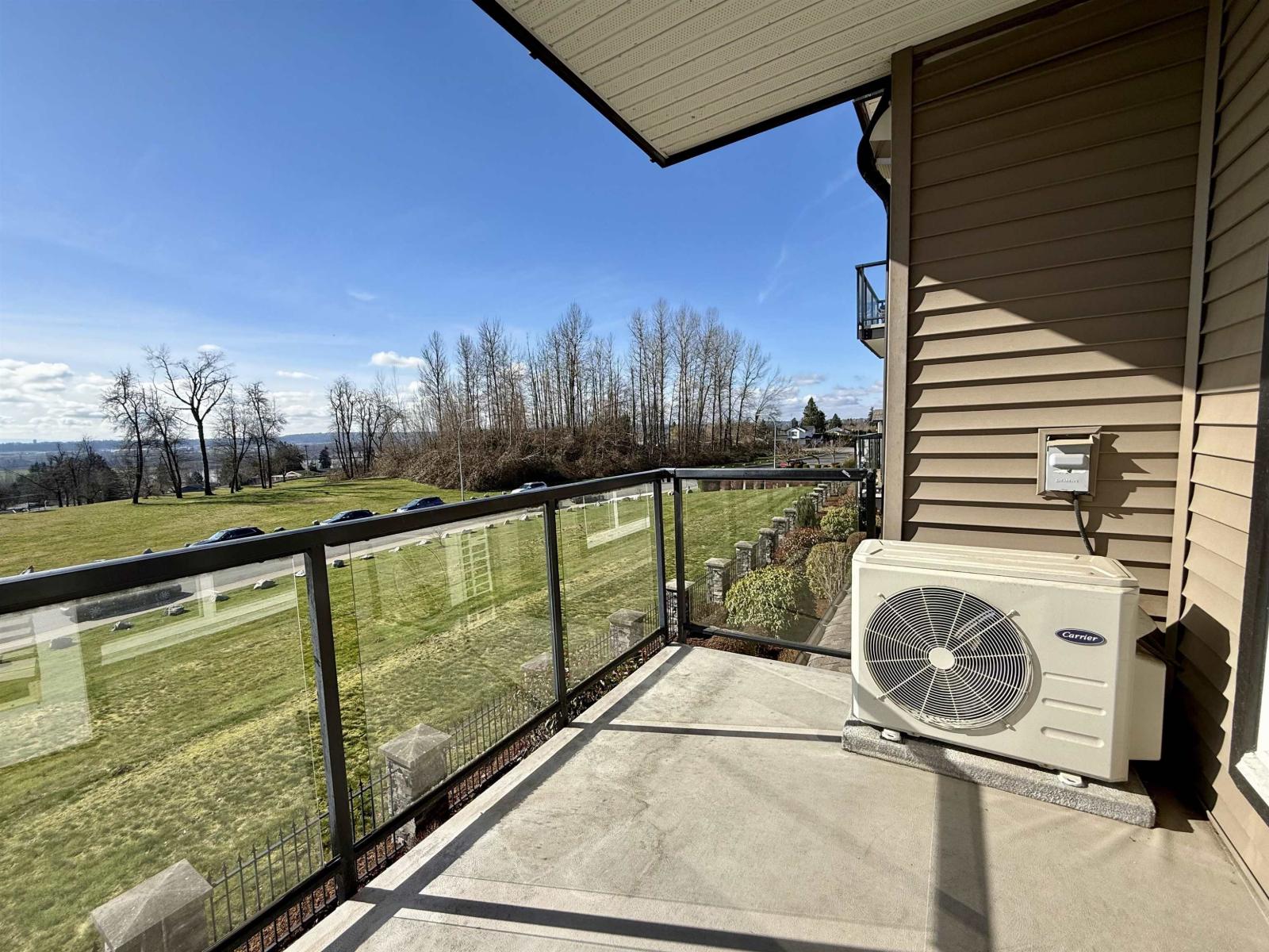 A222 33755 7th Avenue Property Photo 12