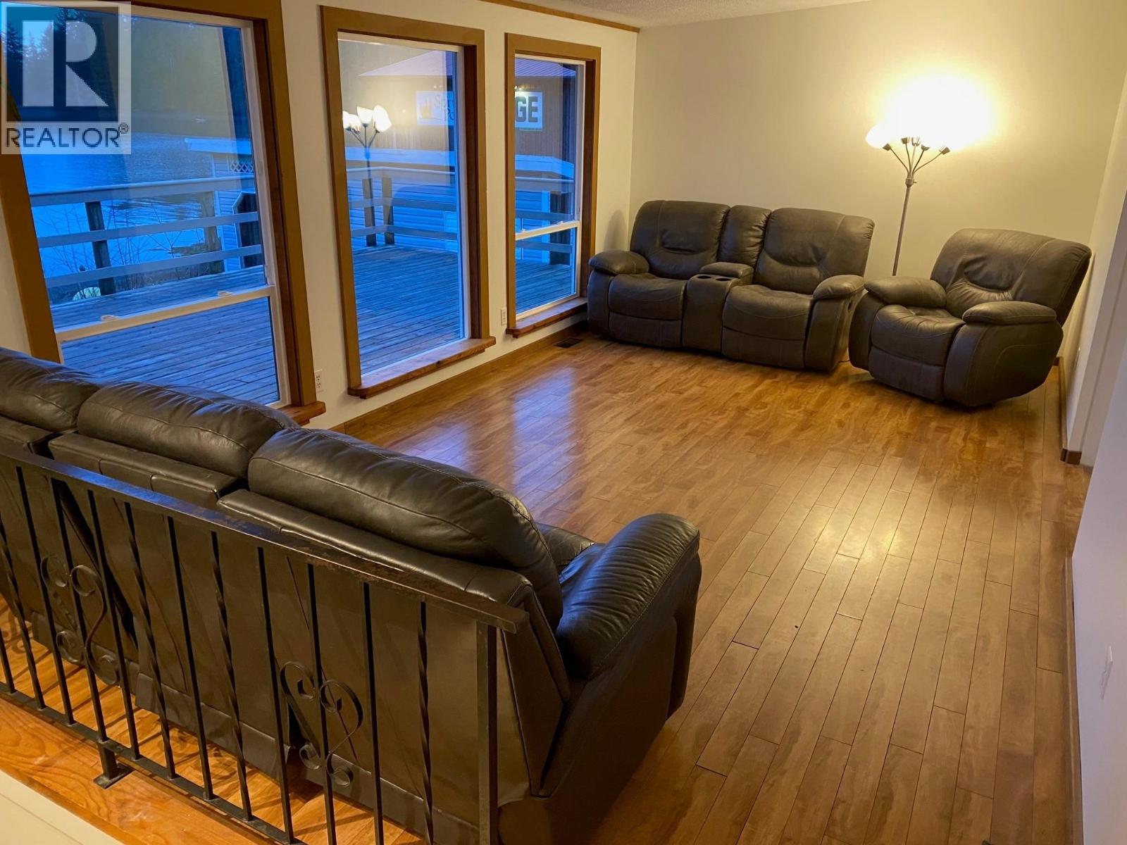 614 5th Avenue Property Photo 4