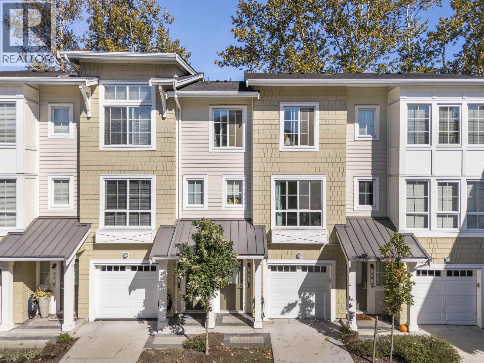 27 5551 Admiral Way Photo de la propriété 1