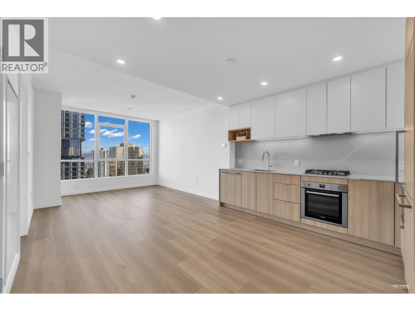 1702 6087 Wilson Avenue Property Photo 5